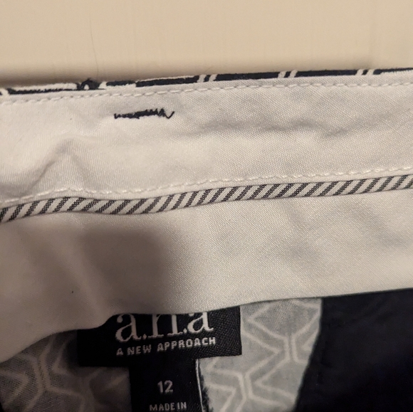 Pants - Picture 2 of 5